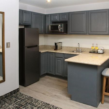Voco Saltillo Suites By Ihg エクステリア 写真