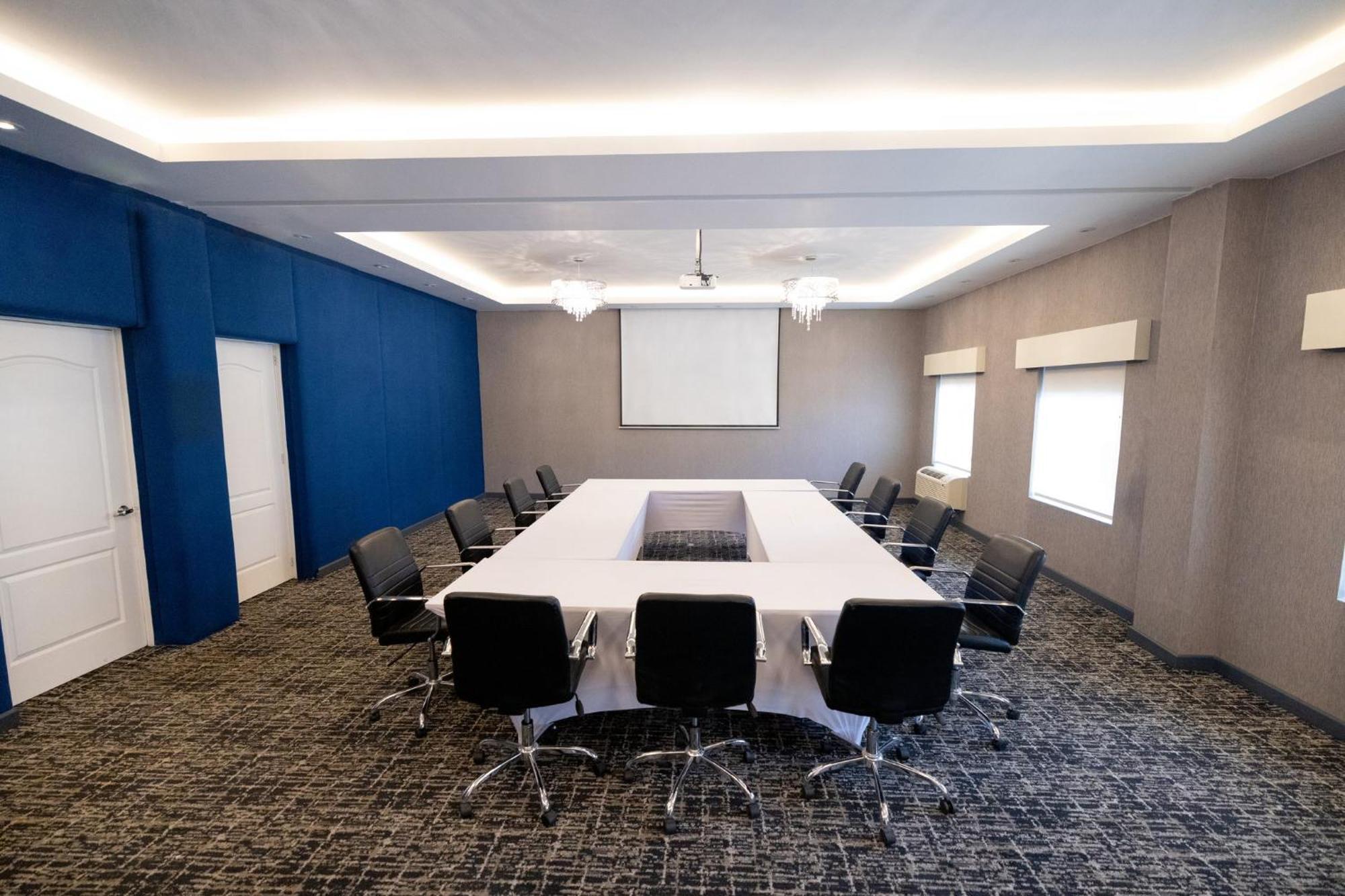 Voco Saltillo Suites By Ihg エクステリア 写真