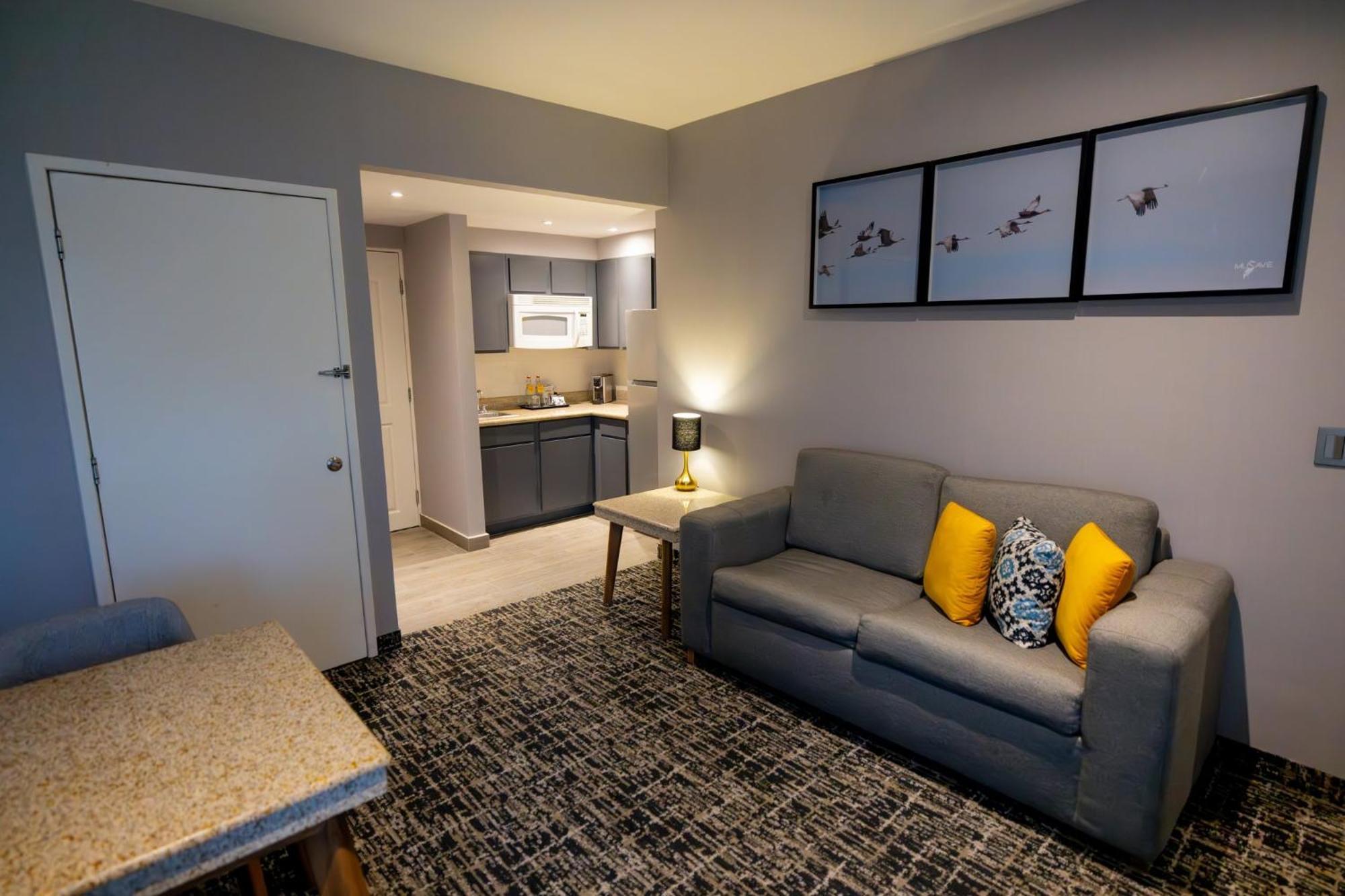 Voco Saltillo Suites By Ihg エクステリア 写真
