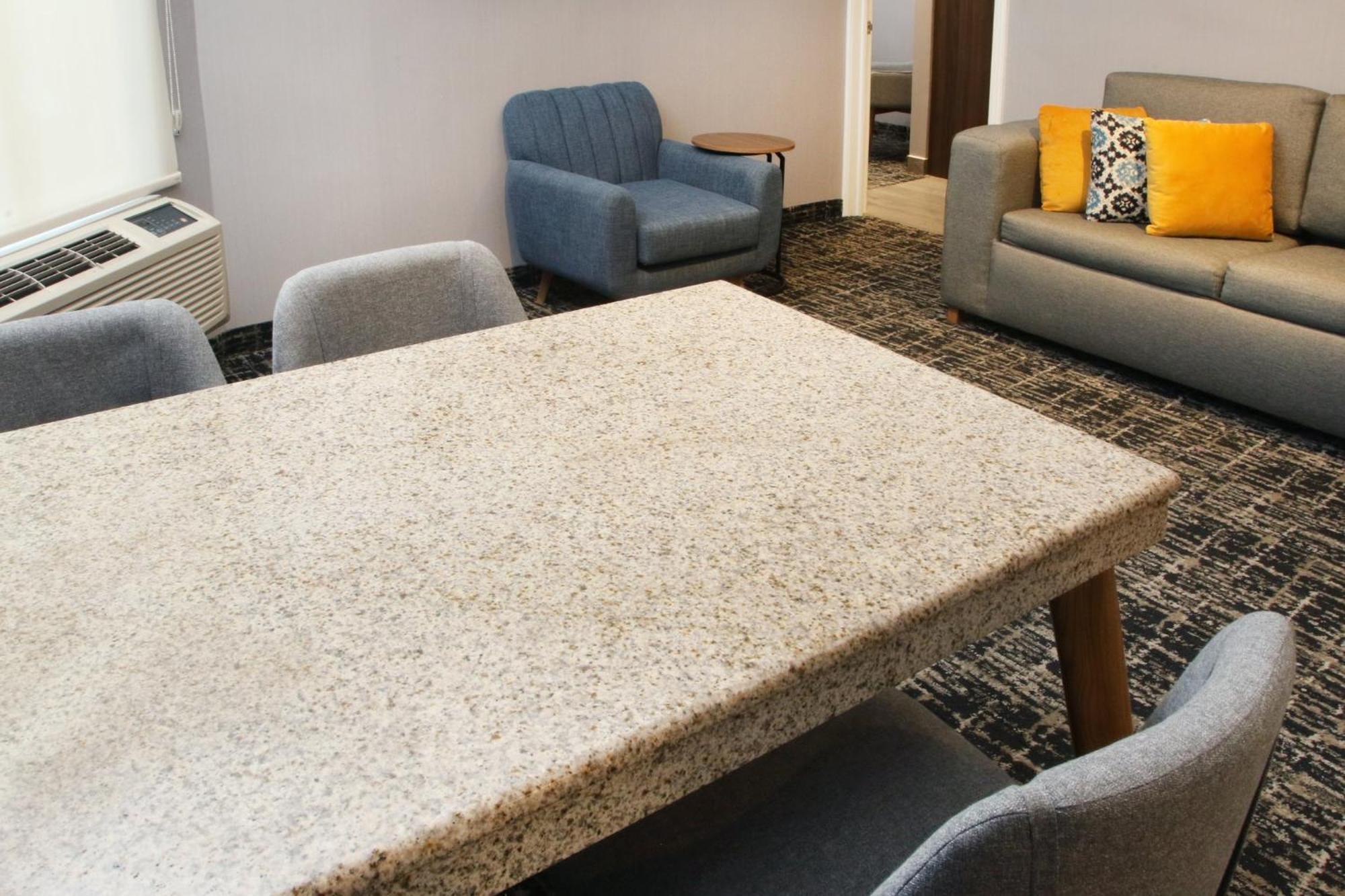 Voco Saltillo Suites By Ihg エクステリア 写真