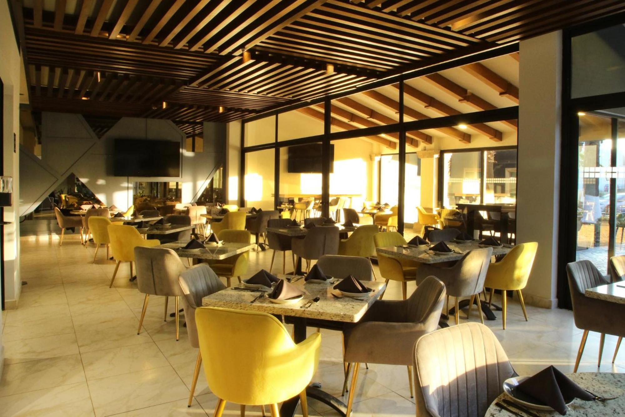 Voco Saltillo Suites By Ihg エクステリア 写真