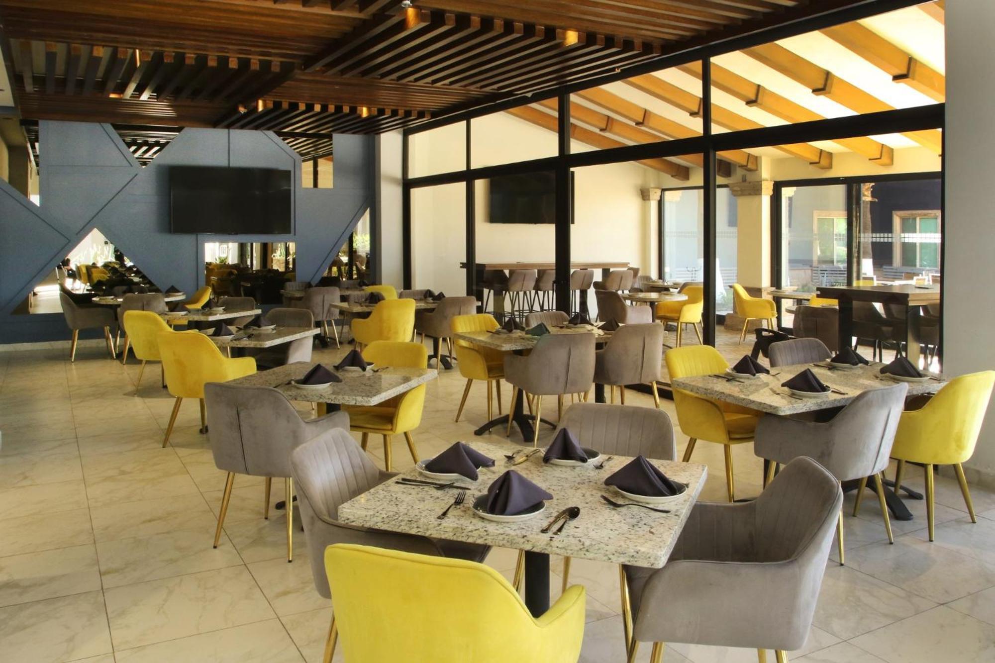 Voco Saltillo Suites By Ihg エクステリア 写真