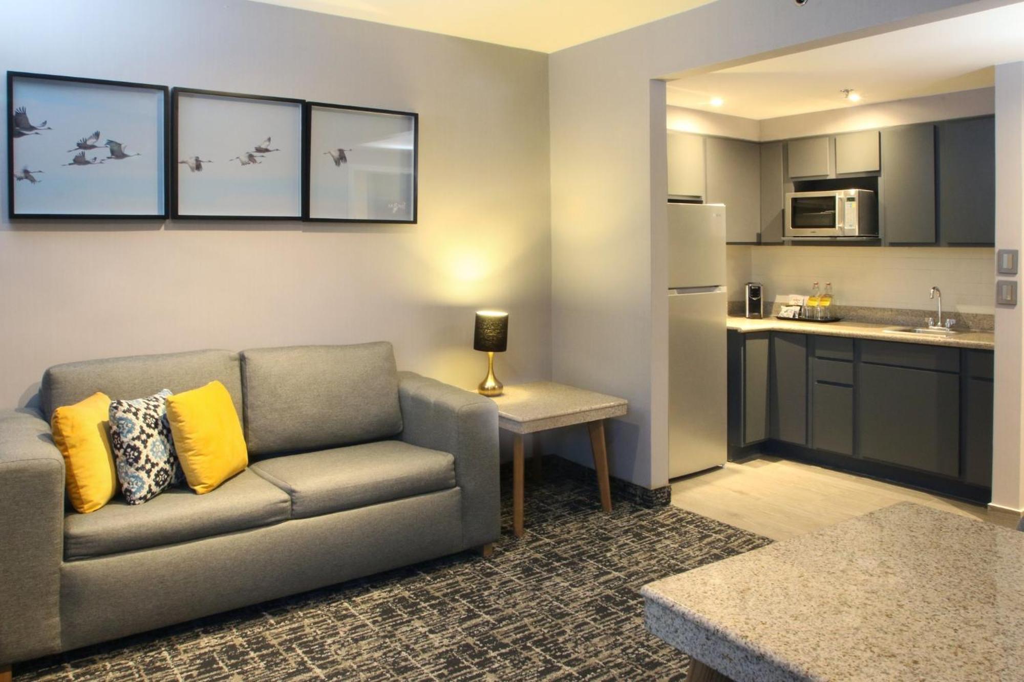 Voco Saltillo Suites By Ihg エクステリア 写真