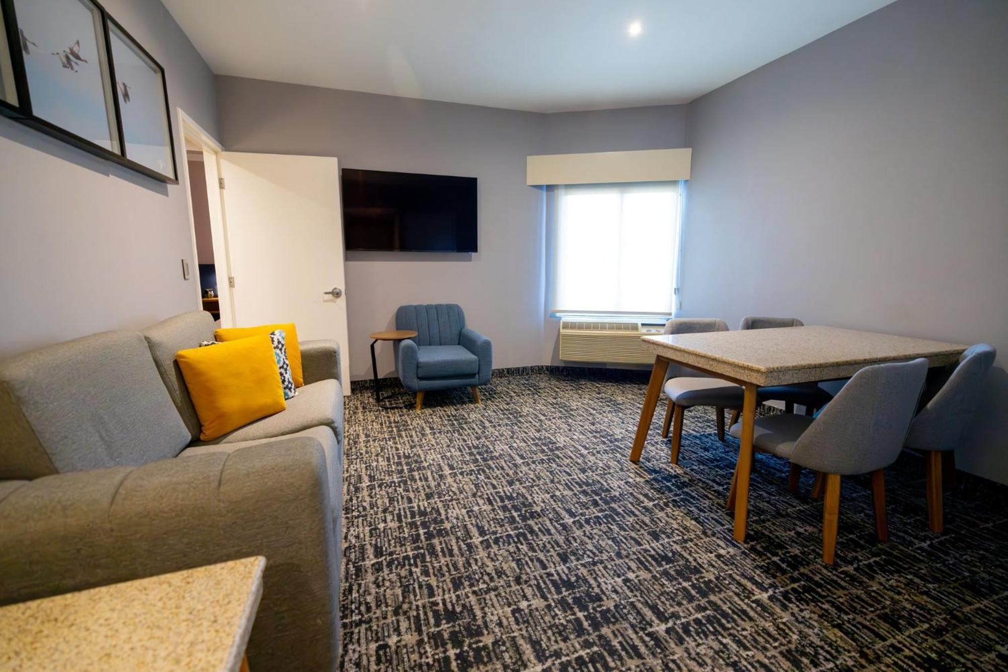 Voco Saltillo Suites By Ihg エクステリア 写真