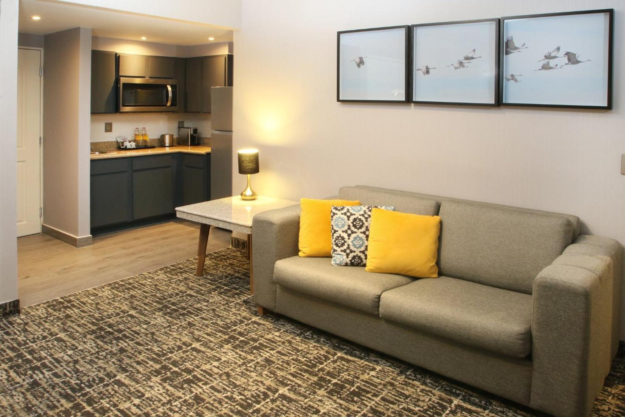 Voco Saltillo Suites By Ihg エクステリア 写真